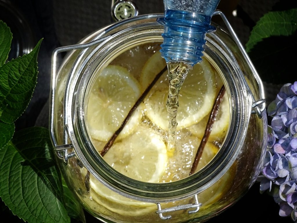 Apfel-Zitronen-Limonade mit Vanille - www.mammilade.blogspot.de