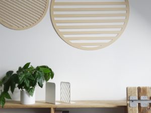 Makeover für die Wohnzimmerwand: Eine wilde Bilder-Galerie an