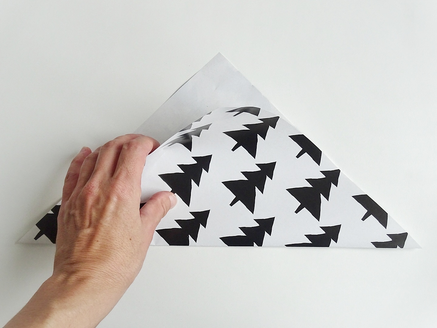 DIY Geschenktüten aus Papier einfach und schnell ohne Kleben gemacht | mammilade.com